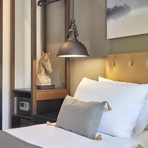 vizitați hotelul